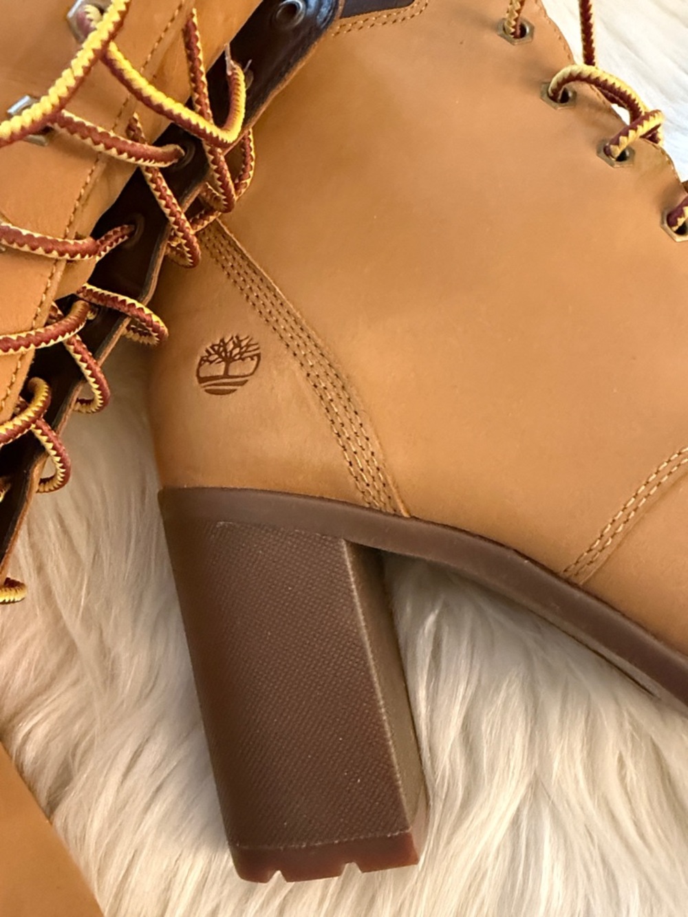 Timberland Women's Wheat Nubuck Lace-Up Block Heel Boots - Picture 3 of 14